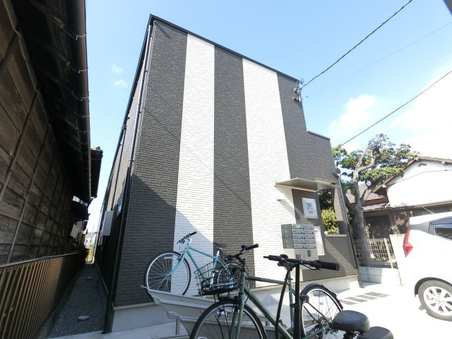 ジークレスト千葉浜野の外観