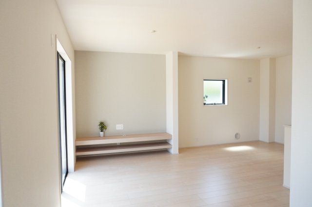 草加市手代2丁目 新築分譲住宅の居間・リビング