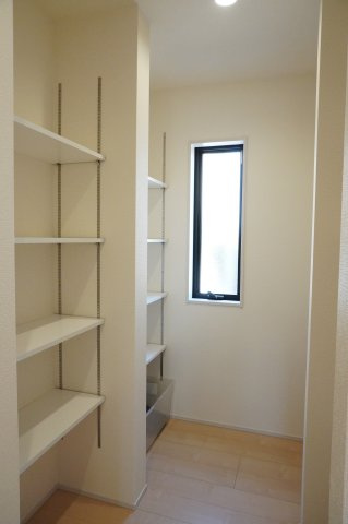 草加市手代2丁目 新築分譲住宅の収納