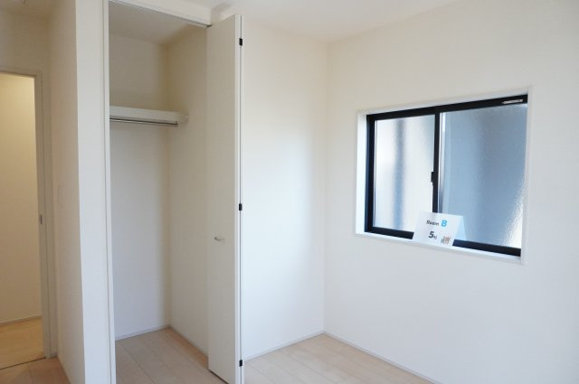 草加市手代2丁目 新築分譲住宅の洋室