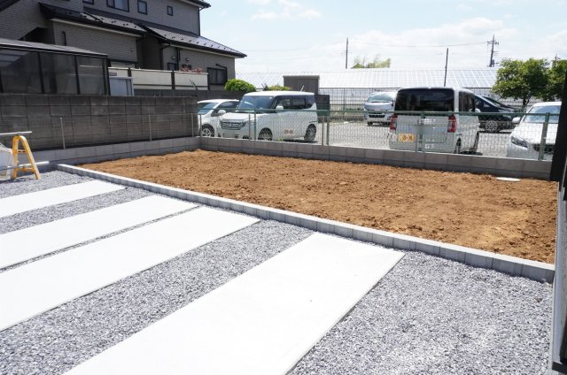 草加市手代2丁目 新築分譲住宅の庭