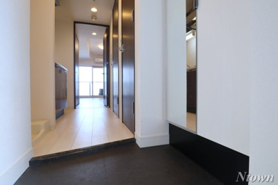 【玄関】 | プレサンス大須観音駅前 | シンプルで使いやすい玄関です