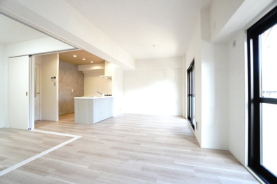 【居間・リビング】 | 【上質リノベ】ペルル中山南 | 室内（2025年11月15日13：00頃）撮影