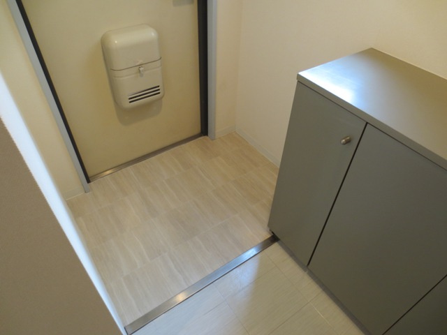 シャンブル武蔵浦和の玄関