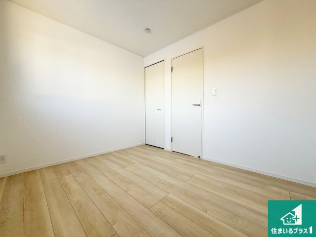 岸和田市門前町　第2期　新築一戸建ての洋室|シンプルな洋室は、自分好みのインテリアが楽しめます♪ご家族とインテリアや家具を選びに行くのは新築購入時の醍醐味の一つです。ぜひお楽しみください♪