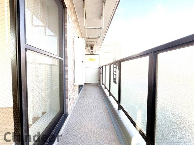 ライオンズマンション東向島第2のバルコニー|ドキドキの新生活も、安心してスタート。ぴったりの住まいを見つけませんか？クランディアが一緒に住まい選びをサポートします‼　まずは、お気軽にお問合せください　＃クランディア