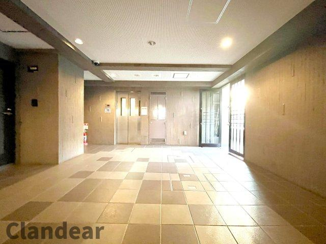 ライオンズマンション東向島第2のエントランス|ドキドキの新生活も、安心してスタート。ぴったりの住まいを見つけませんか？クランディアが一緒に住まい選びをサポートします‼　まずは、お気軽にお問合せください　＃クランディア