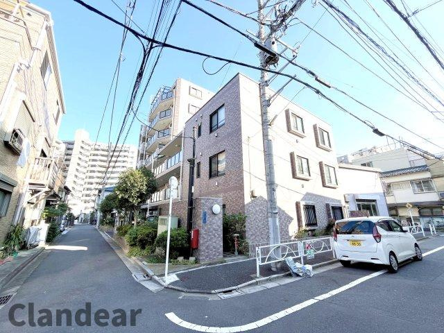 ライオンズマンション東向島第2の外観|ドキドキの新生活も、安心してスタート。ぴったりの住まいを見つけませんか？クランディアが一緒に住まい選びをサポートします‼　まずは、お気軽にお問合せください　＃クランディア