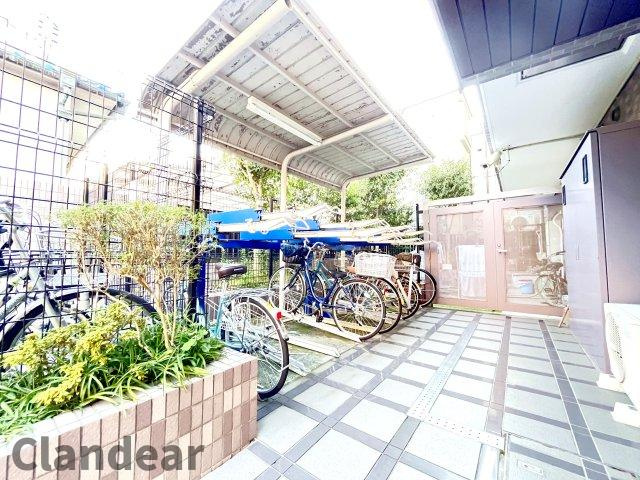 ライオンズマンション東向島第2の駐輪場|ドキドキの新生活も、安心してスタート。ぴったりの住まいを見つけませんか？クランディアが一緒に住まい選びをサポートします‼　まずは、お気軽にお問合せください　＃クランディア