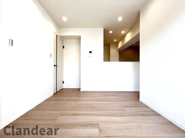 ライオンズマンション東向島第2の玄関|ドキドキの新生活も、安心してスタート。ぴったりの住まいを見つけませんか？クランディアが一緒に住まい選びをサポートします‼　まずは、お気軽にお問合せください　＃クランディア