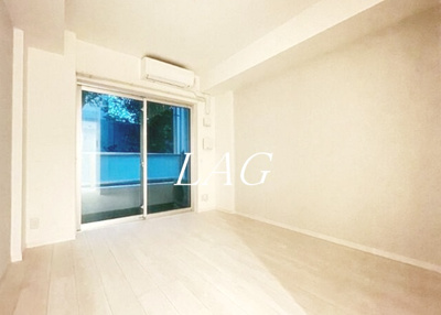 【居間・リビング】 | ＣＲＥＡＬｐｒｅｍｉｅｒ目黒 | 洋室のお部屋です。