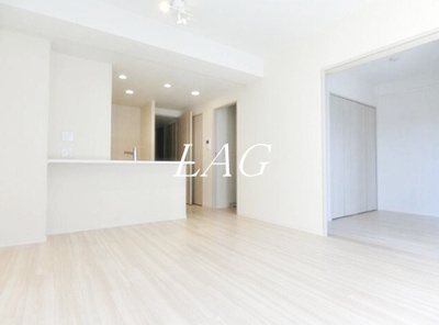 【居間・リビング】 | レーベンリヴァーレ町田ルージアタワー | 洋室のお部屋です。