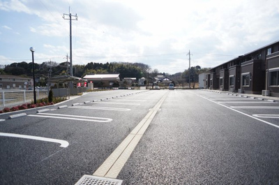 【駐車場】 | エルシオンⅢ | 駐車場