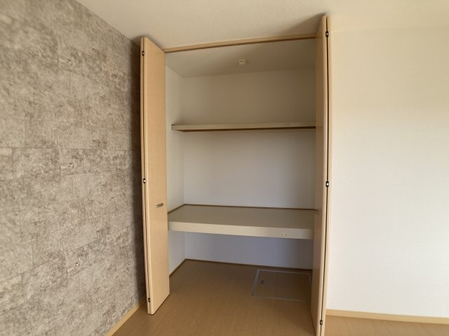 ＨＩＴＯＭＩ　ＤＯＲＭＩＴＯＲＹの収納|大きな収納スペースを設けています