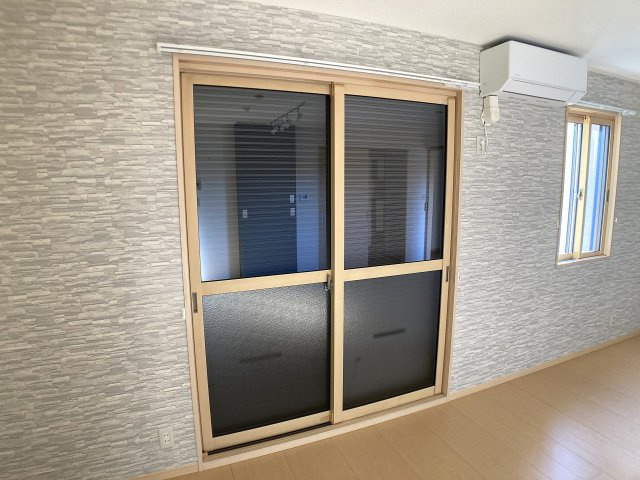 ＨＩＴＯＭＩ　ＤＯＲＭＩＴＯＲＹのセキュリティ|シャッター雨戸を完備してます