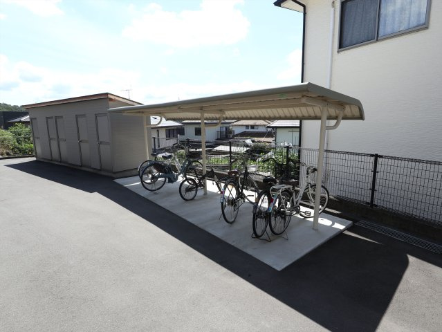 ビューコート寺家のその他共用部分|駐輪場