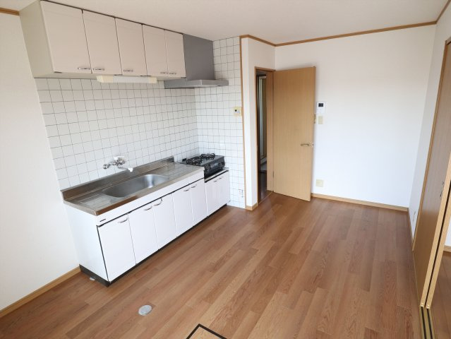 ビューコート寺家の居間・リビング