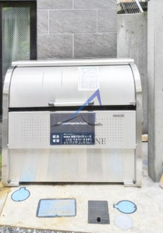 エルファーロ代々木上原Ⅳのその他共用部分|敷地内ごみ置き場です。