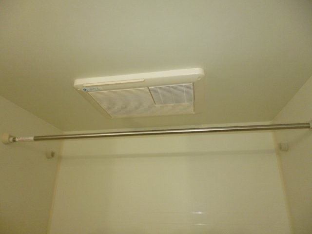 サニーレジデンス　ＹＫの浴室|浴室乾燥機