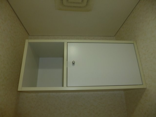 サニーレジデンス　ＹＫのトイレ|トイレ棚