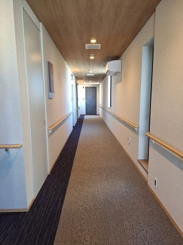 (シニア限定)ヘーベルVillage春日のロビー