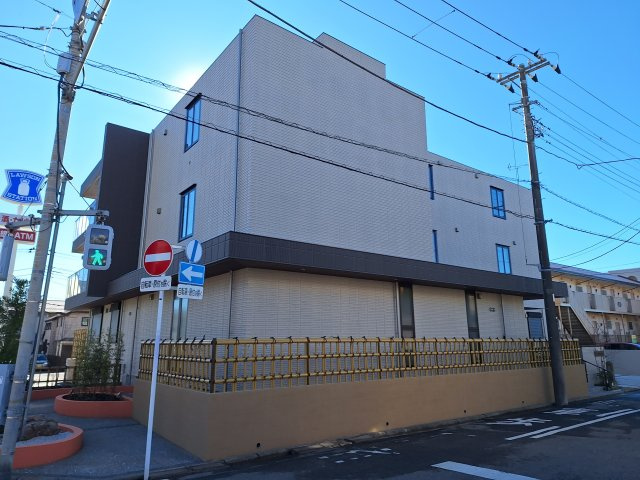 (シニア限定)ヘーベルVillage春日の外観