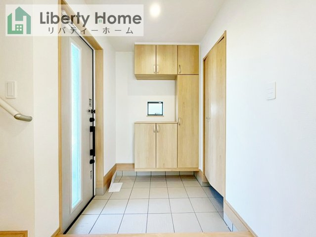 ひたちなか市足崎　新築戸建　A号棟の玄関