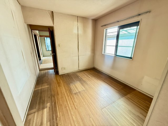 泉佐野市中庄　中古戸建の洋室