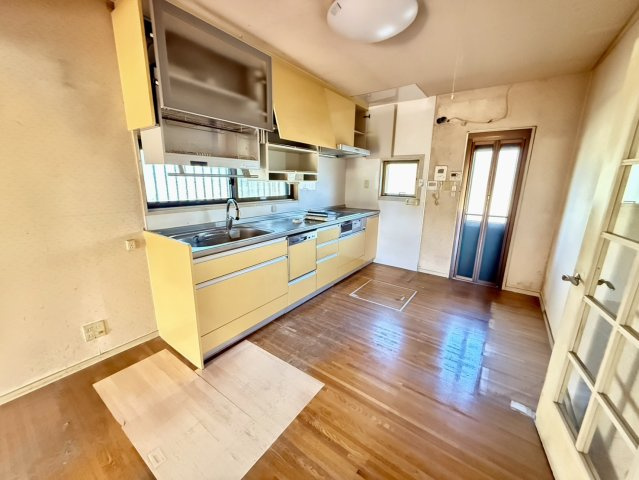 泉佐野市中庄　中古戸建のキッチン