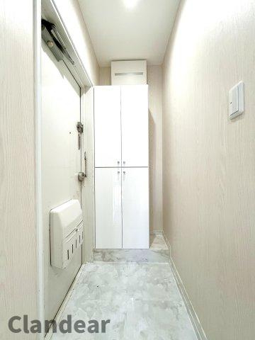 リレント第2三ノ輪の玄関|ドキドキの新生活も、安心してスタート。ぴったりの住まいを見つけませんか？クランディアが一緒に住まい選びをサポートします‼　まずは、お気軽にお問合せください　＃クランディア