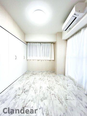 リレント第2三ノ輪の洋室|ドキドキの新生活も、安心してスタート。ぴったりの住まいを見つけませんか？クランディアが一緒に住まい選びをサポートします‼　まずは、お気軽にお問合せください　＃クランディア