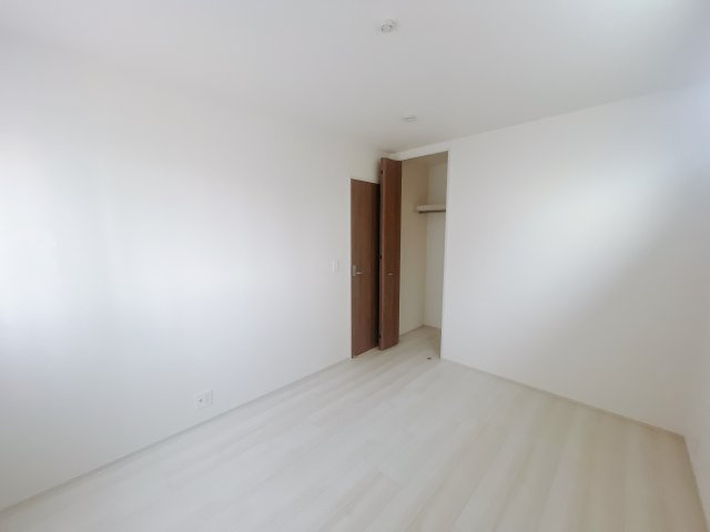 【新築戸建】高崎塚田町の洋室|■1階洋室｜居室には収納をご用意しています♪常にお部屋を綺麗に保てます！小さなお子様も自然とお片付けができるようになるのでうれしいですよね！