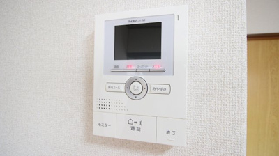 【セキュリティ】 | メゾン山岡 | 退去前のため、別部屋のお写真です。