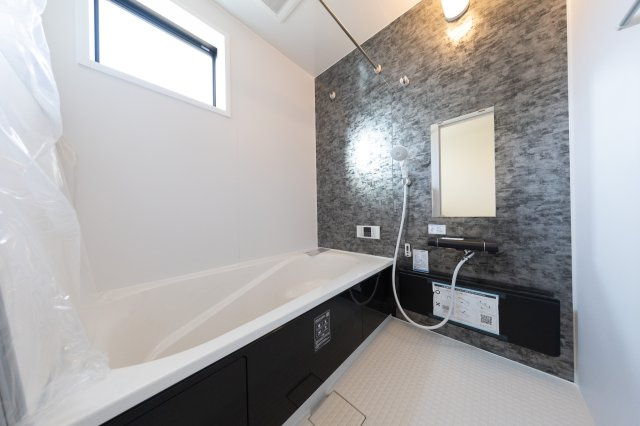 【浴室】 | 亀山市能褒野町《1号棟》