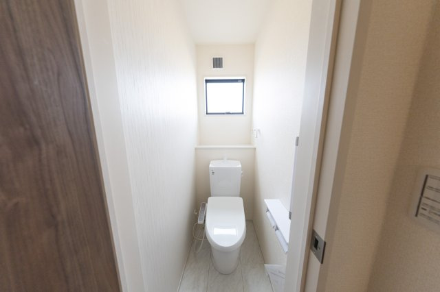 【トイレ】 | 亀山市能褒野町《1号棟》