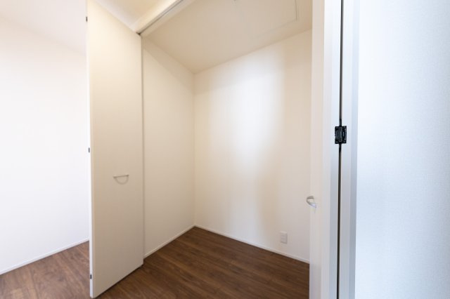 【収納】 | 亀山市能褒野町《1号棟》