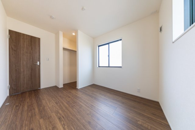 【洋室】 | 亀山市能褒野町《1号棟》