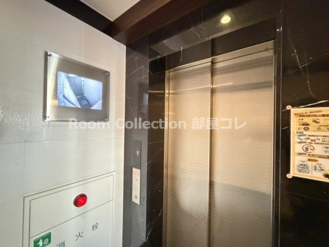 プレサンス桜通ザ・タイムズのエントランス