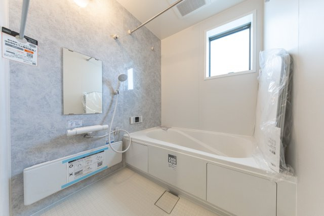 【浴室】 | 亀山市能褒野町《2号棟》