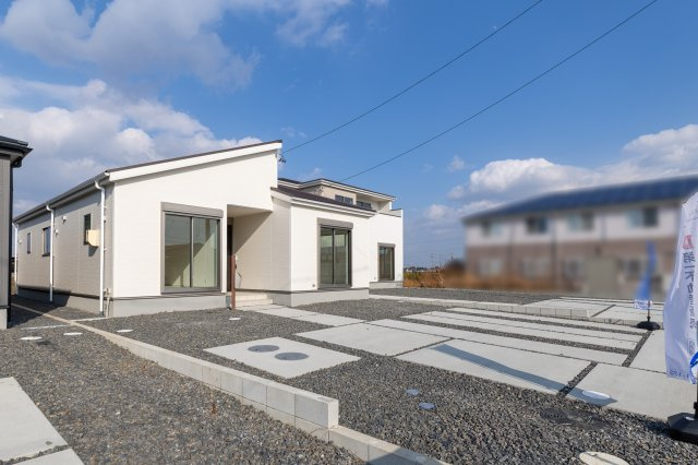 【外観】 | 亀山市能褒野町《2号棟》