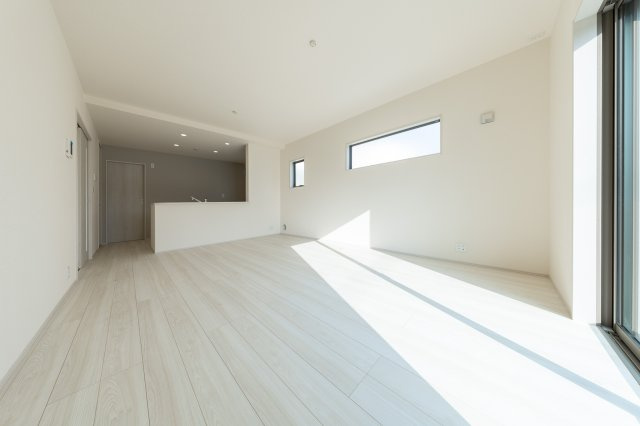 【居間・リビング】 | 亀山市能褒野町《2号棟》