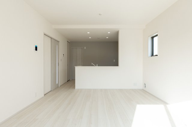 【居間・リビング】 | 亀山市能褒野町《2号棟》