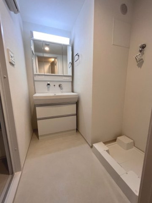 【洗面所】 | ル・コンフリエ