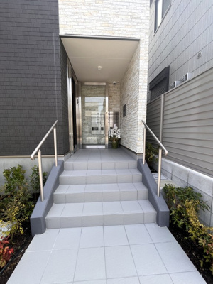 【エントランス】 | ル・コンフリエ