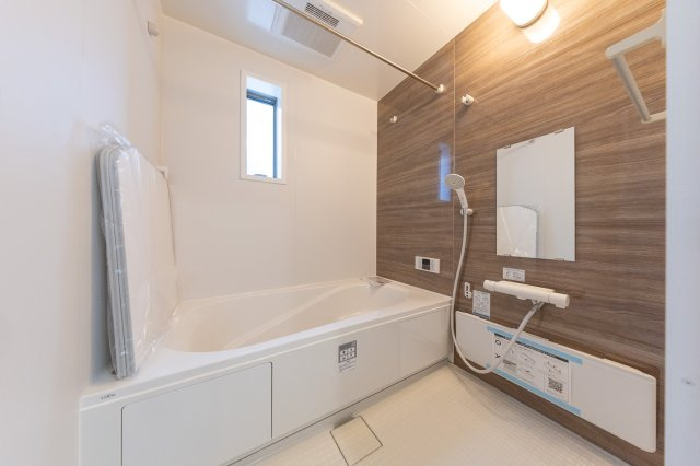 【浴室】 | 亀山市能褒野町《3号棟》