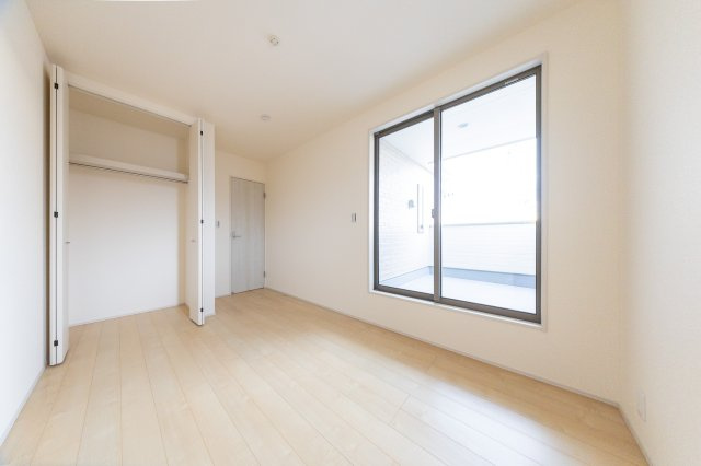 【洋室】 | 亀山市能褒野町《3号棟》