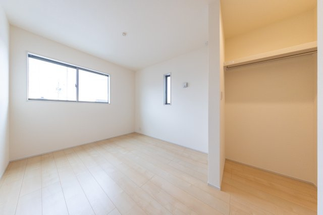 【洋室】 | 亀山市能褒野町《3号棟》