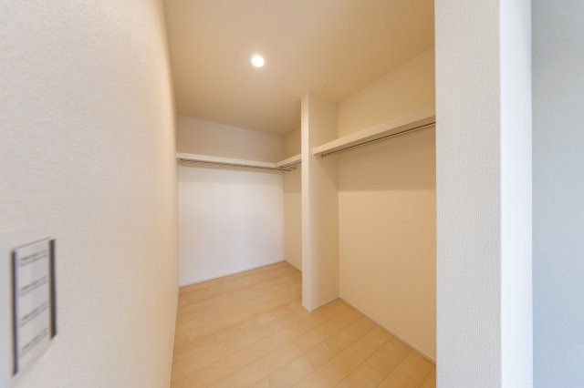 【収納】 | 亀山市能褒野町《3号棟》