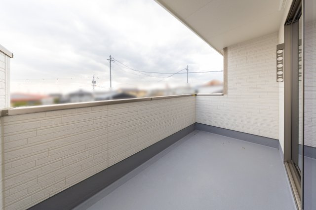 【バルコニー】 | 亀山市能褒野町《3号棟》