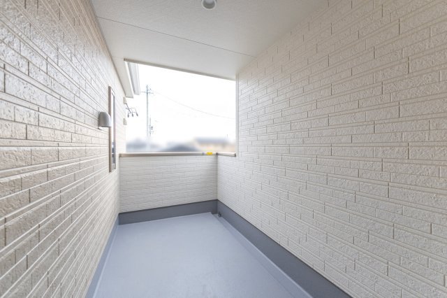 【バルコニー】 | 亀山市能褒野町《3号棟》